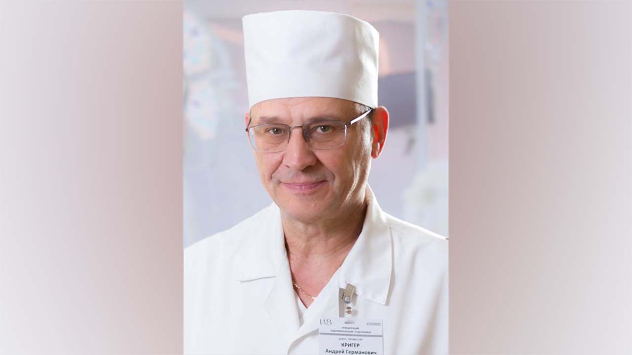 Главный хирург Москвы поздравил с юбилеем профессора А.Г. Кригера